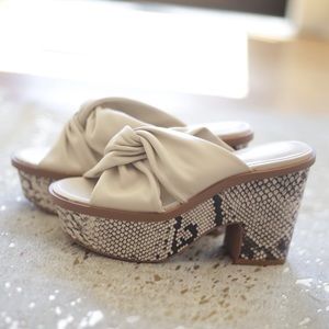 VOLATILE MORGANS - CROSS OVER PLATFORM HEEL snake skin size 8